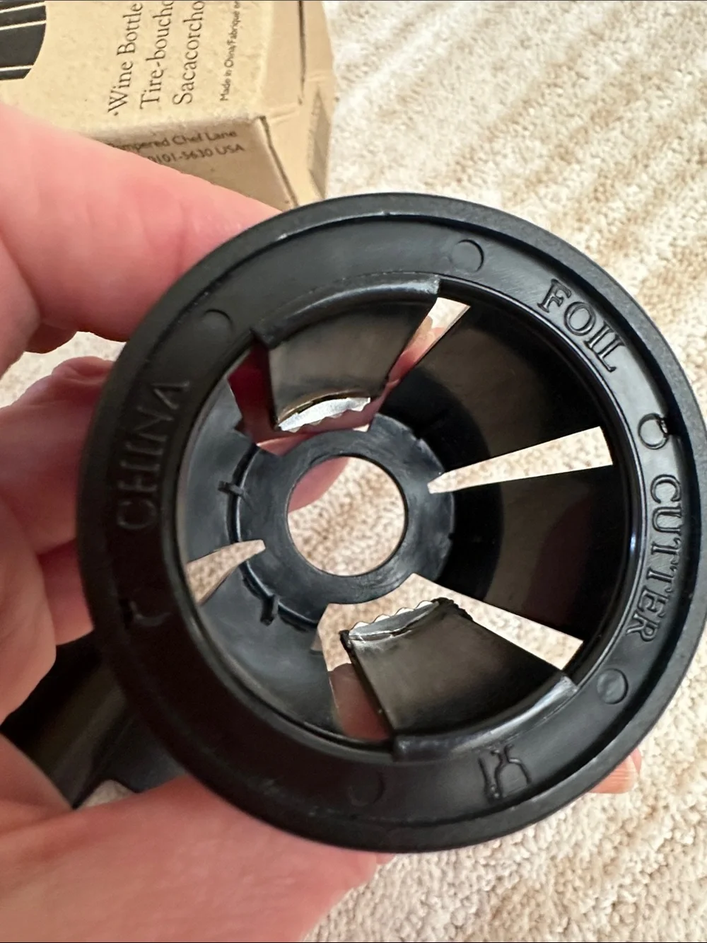 Pampered Chef Wine Bottle Opener & Foil Cutter #2155 Black